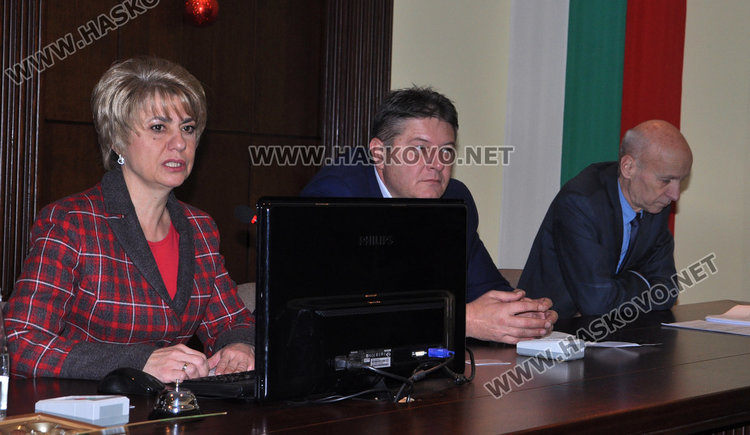 Коригираха капиталовите разходи на извънредна сесия