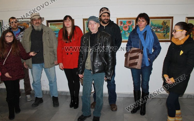 Млади таланти с първо участие в Коледната изложба в Димитровград