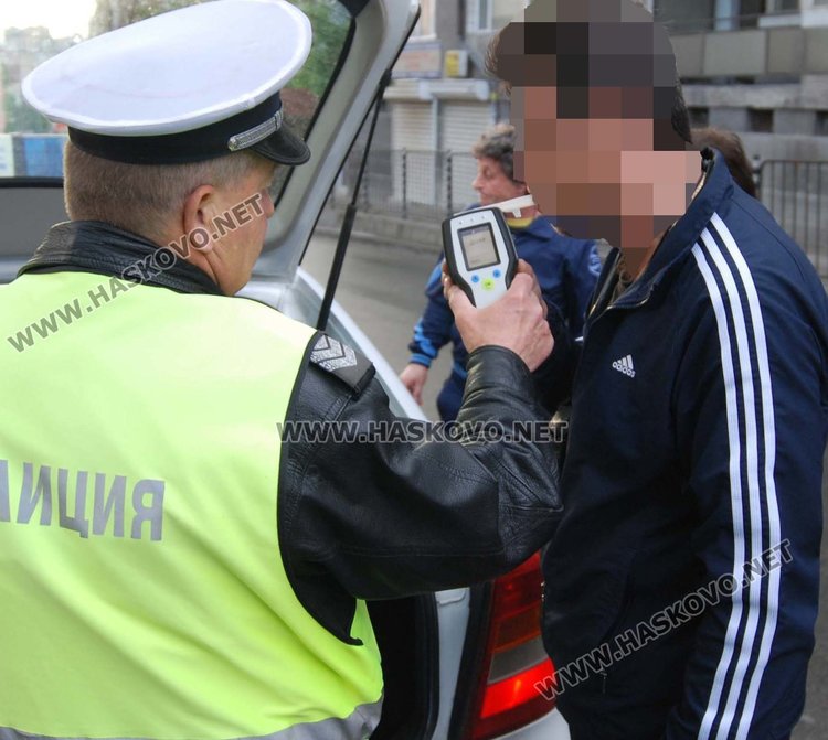 Пиян шофьор пробва да се „откупи“ с двайсетачка от патрула