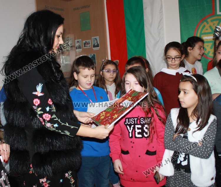 Отличиха каравеловци с грамоти от две състезания