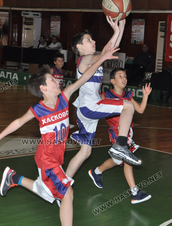 Баскетболна легенда от Хасково аплодира мач на звездите в „Дружба“