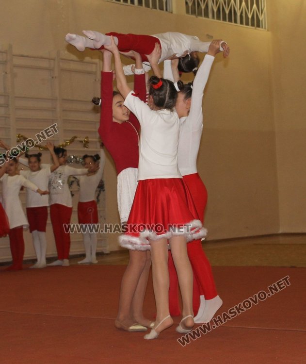 Гимнастичките на "Афродита" отчетоха успешна 2017 година