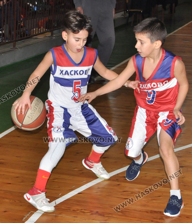 Баскетболна легенда от Хасково аплодира мач на звездите в „Дружба“