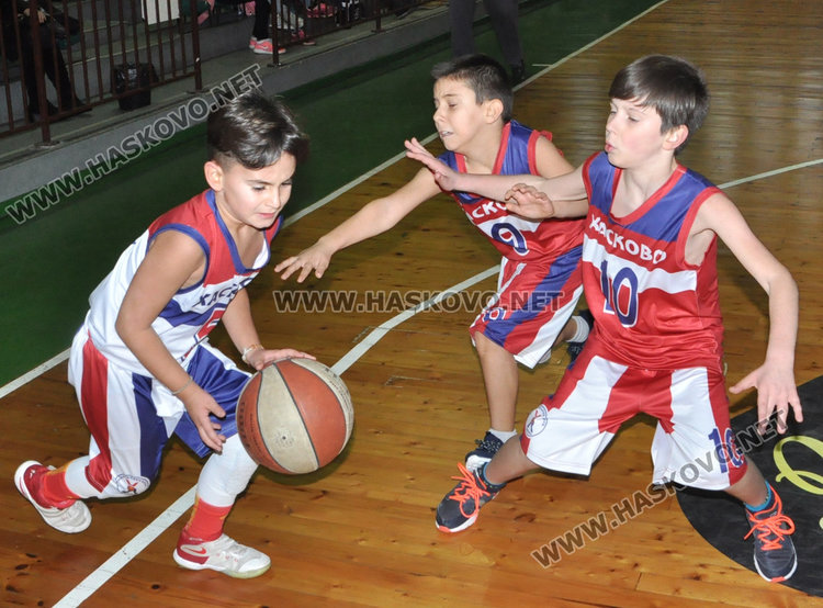 Баскетболна легенда от Хасково аплодира мач на звездите в „Дружба“