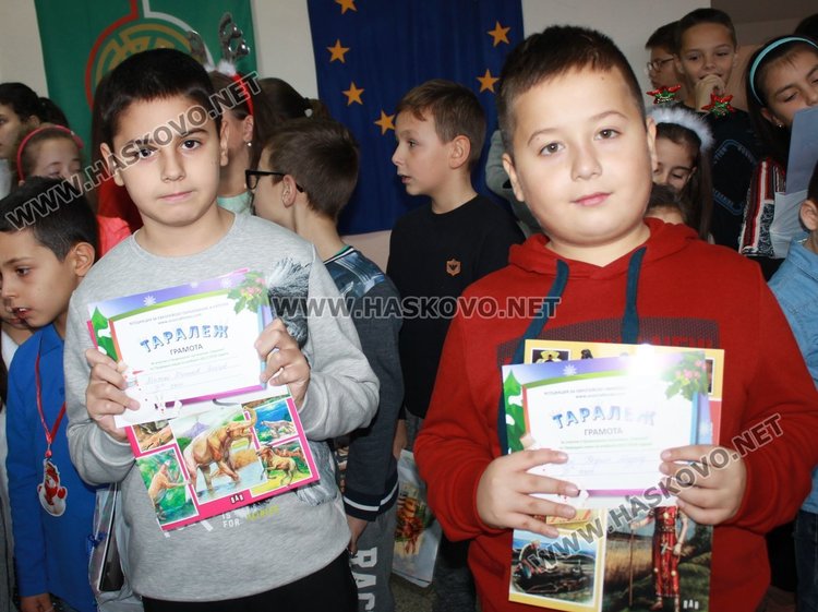 Отличиха каравеловци с грамоти от две състезания