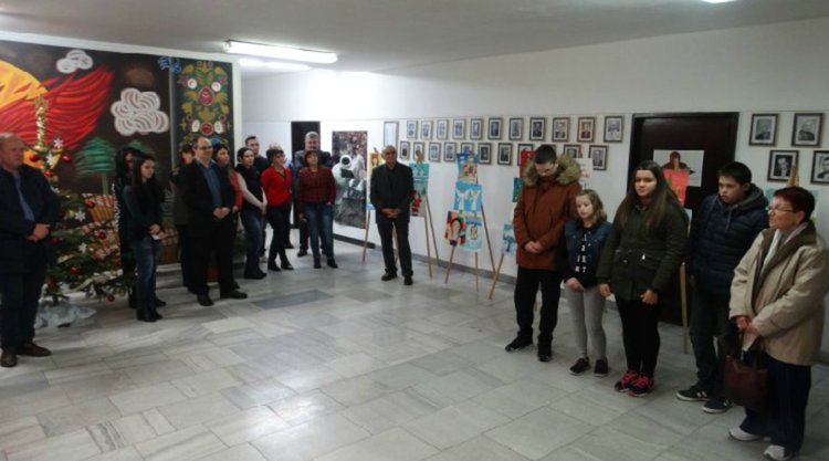 Център за работа с деца и младежи „Клуб на радостта“ ви кани на  Благотворителен Коледен концерт