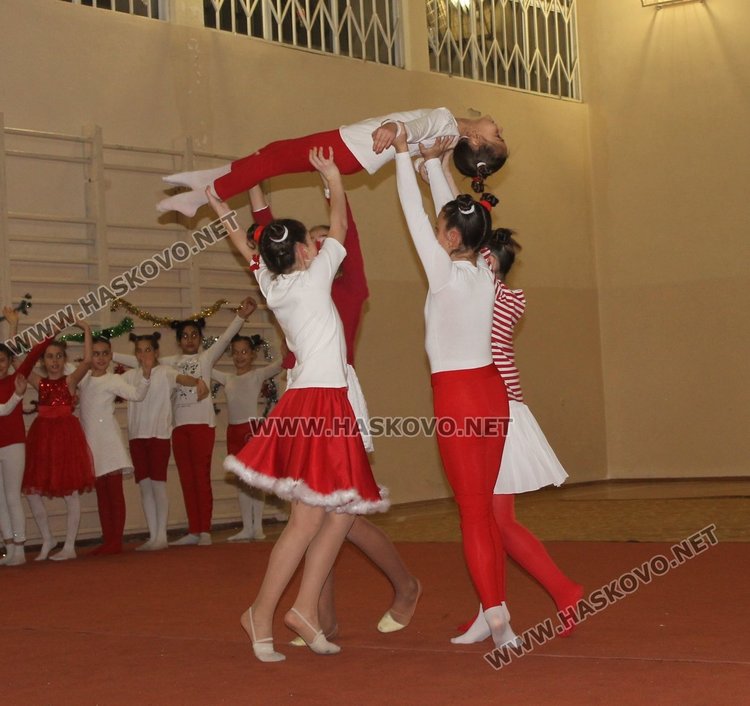 Гимнастичките на "Афродита" отчетоха успешна 2017 година