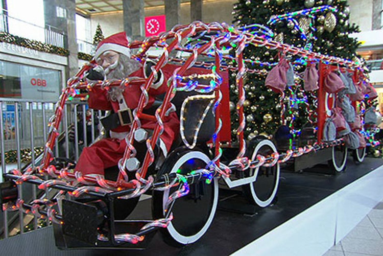 Първата Коледна елха в Хасково е украсена през 1913 година. Любопитни факти за Коледа