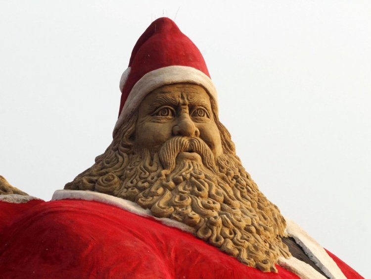 Първата Коледна елха в Хасково е украсена през 1913 година. Любопитни факти за Коледа