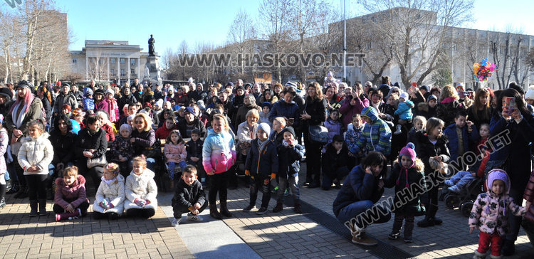 Хасковлии прогониха зимата с обичая „Джамал”