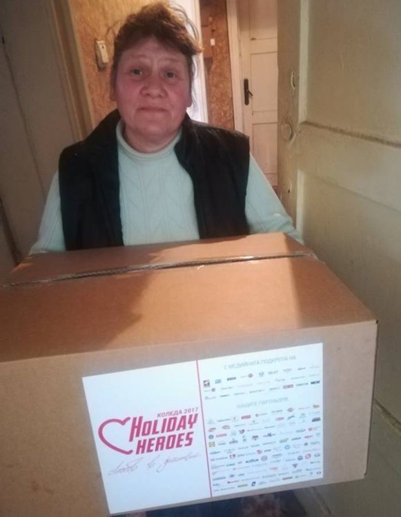 Над 100 кашона с хранителни продукти получиха нуждаещи се по Коледа 