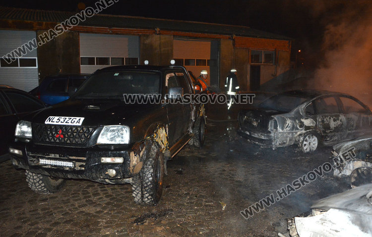 Автоклада в Харманли- шест коли изгоряха