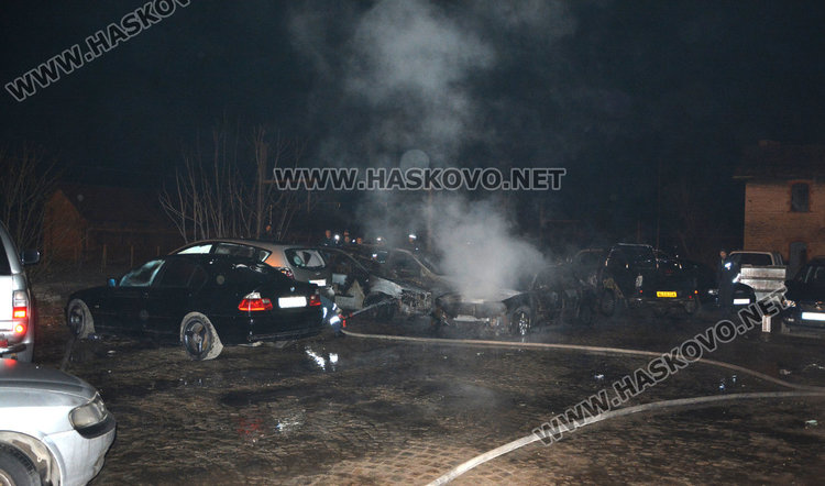 Автоклада в Харманли- шест коли изгоряха