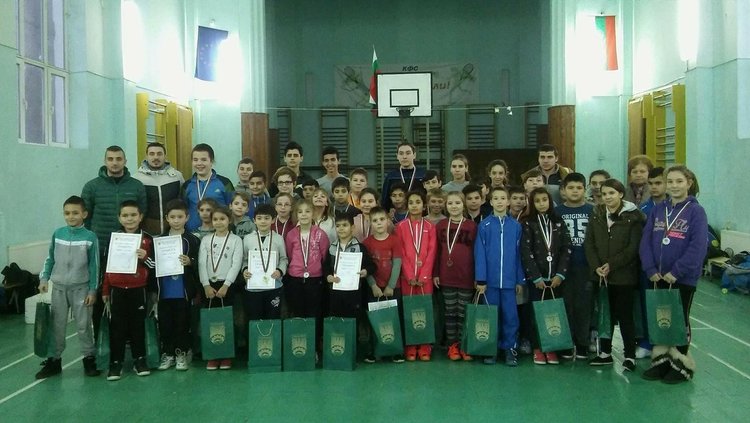 Класиране на Коледния турнир по бадминтон