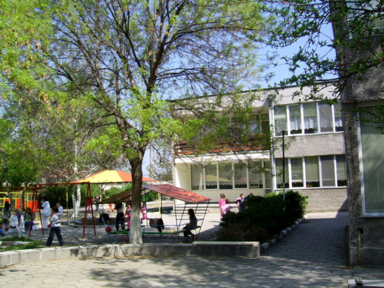 Обявиха поръчката за модернизацията на пет градини и училища в Асеновград