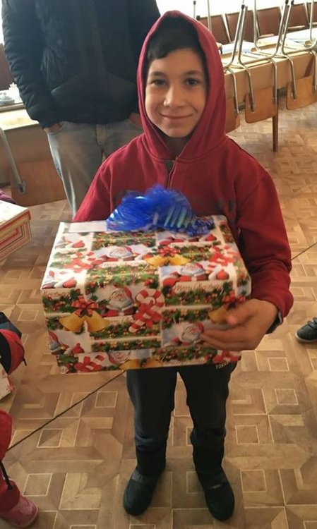 180 бедни деца от димитровградско получиха коледни подаръци за Рождество Христово