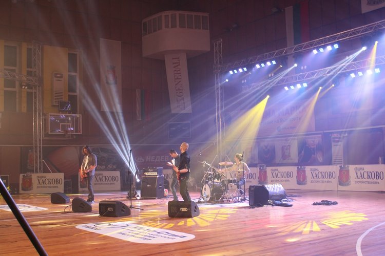 Павел, Венци Венц и “Different Highway” взривиха зала “Дружба“