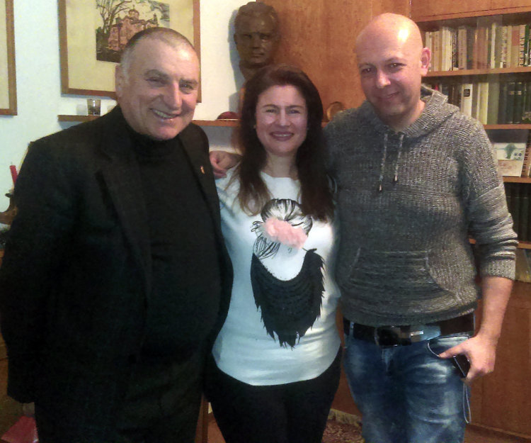 Харманлийска поетеса обира награди по света и у нас