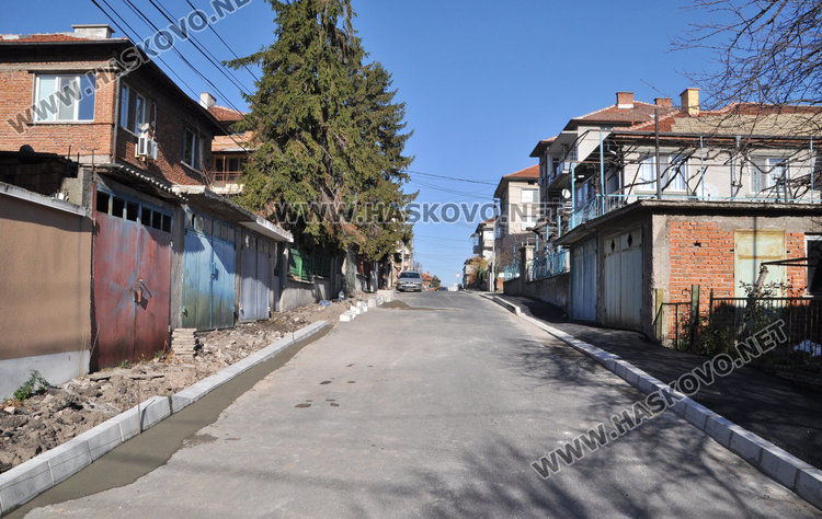 „Екопрогрес“ ремонтира над 5000 кв.м. тротоари и 15 000 квадрата улици