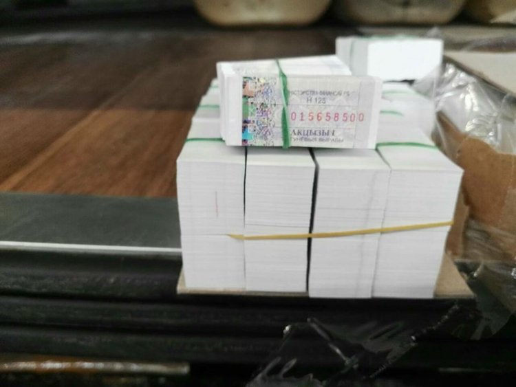 Хванаха 2 млн. бандерола за цигари, скрити в камион на молдовец