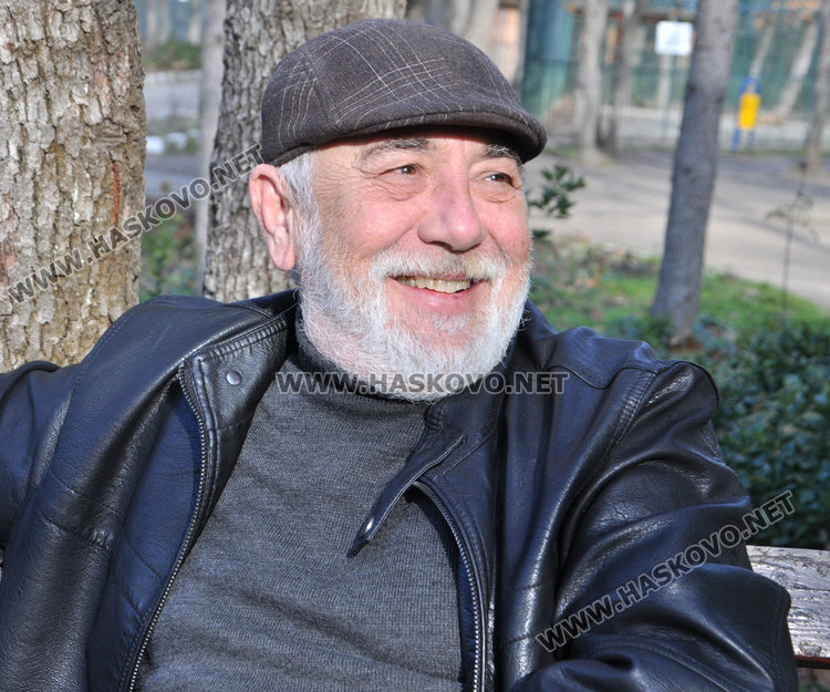 Валентин Ахтаров