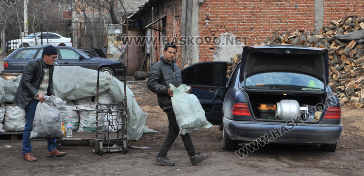 BG нрави: ръгай кюмюр в мерцедеса