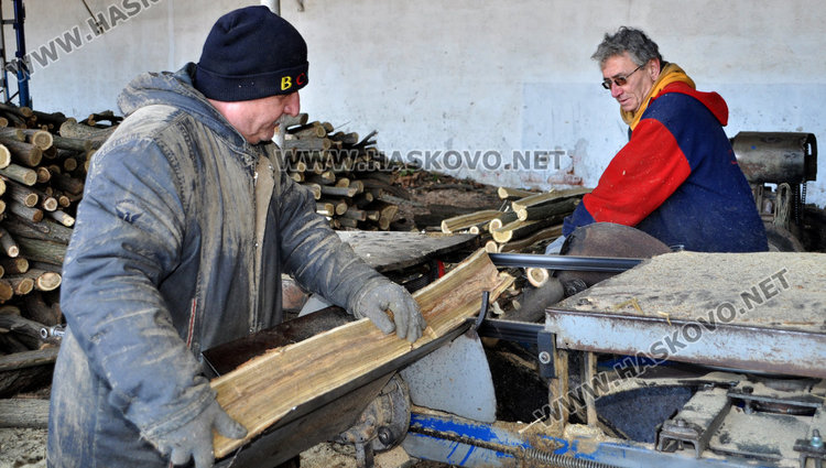 BG нрави: ръгай кюмюр в мерцедеса