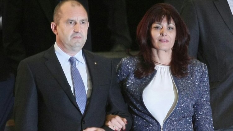 Президентската двойка е инкогнито в Баните