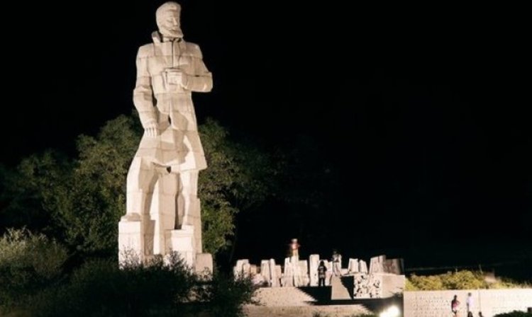 България чества 170-годишнината от рождението на Ботев