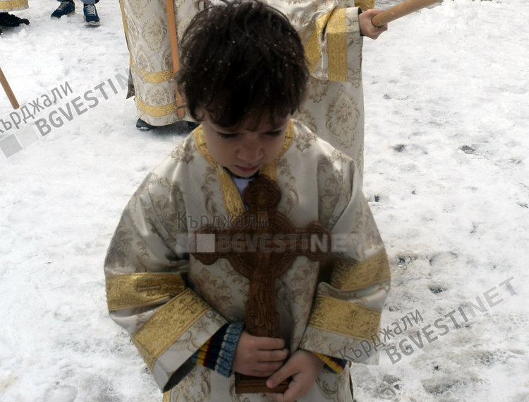  След словесна престрелка в социалните мрежи в Кърджали ще има две чествания на Богоявление