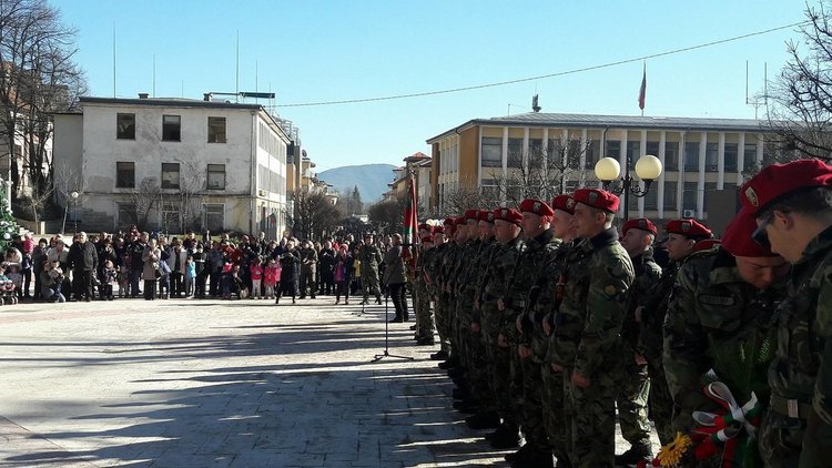 Смолянчани се поклониха пред поета-революионер Христо Ботев