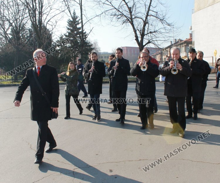 За втора поредна година Янислав извади кръста на Йордановден в Димитровград