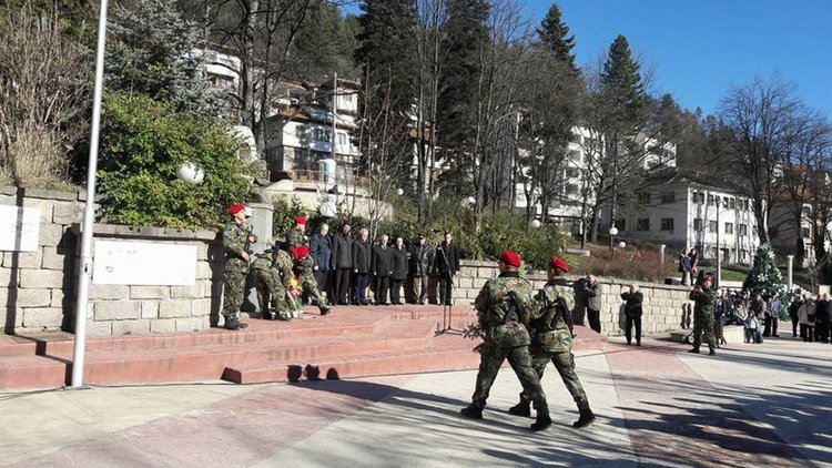 Смолянчани се поклониха пред поета-революионер Христо Ботев