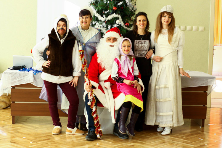 Руските съотечественици в Кърджали със своя Нова година за най-малките        