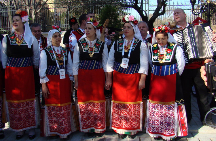 Ансамбъл „Китна Тракия“ с концерт за откриването на Желязната църква в Истанбул