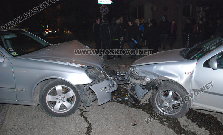 Три коли се разбиха до училище „Васил Левски“