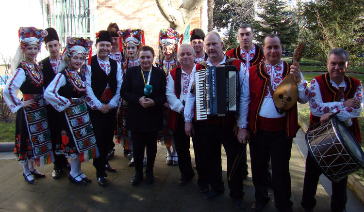 Ансамбъл „Китна Тракия“ с концерт за откриването на Желязната църква в Истанбул