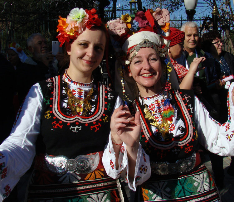 Ансамбъл „Китна Тракия“ с концерт за откриването на Желязната църква в Истанбул