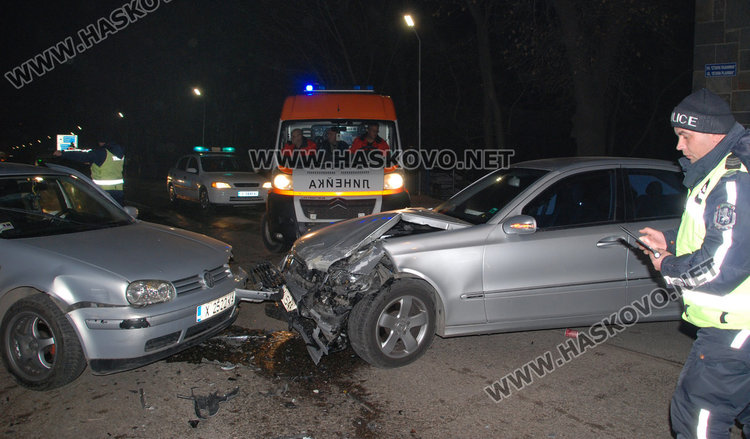 Три коли се разбиха до училище „Васил Левски“