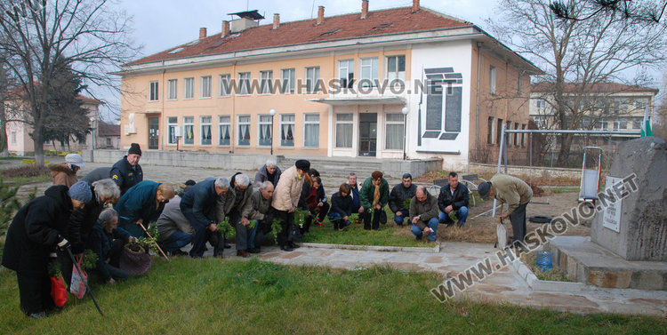 140 години свобода отбелязаха тържествено в Конуш
