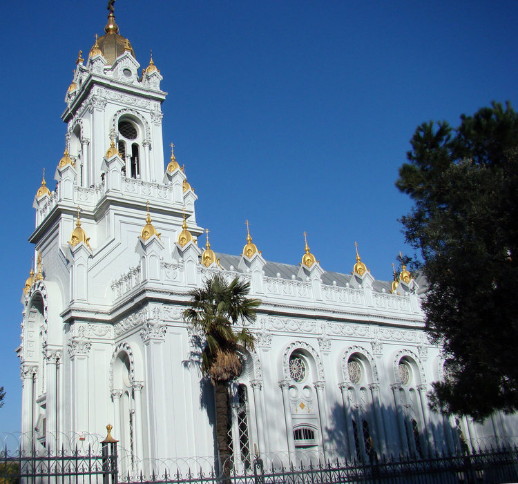 Ансамбъл „Китна Тракия“ с концерт за откриването на Желязната църква в Истанбул