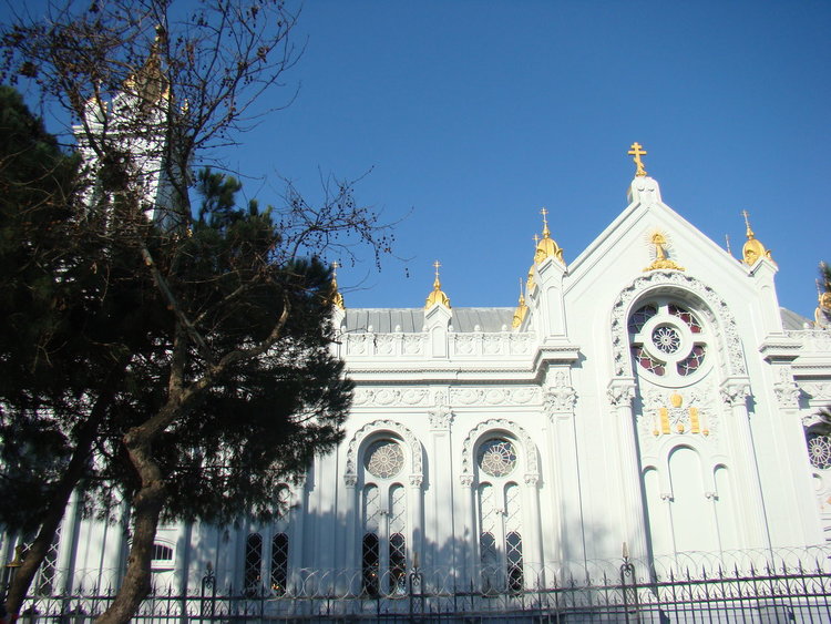 Ансамбъл „Китна Тракия“ с концерт за откриването на Желязната църква в Истанбул