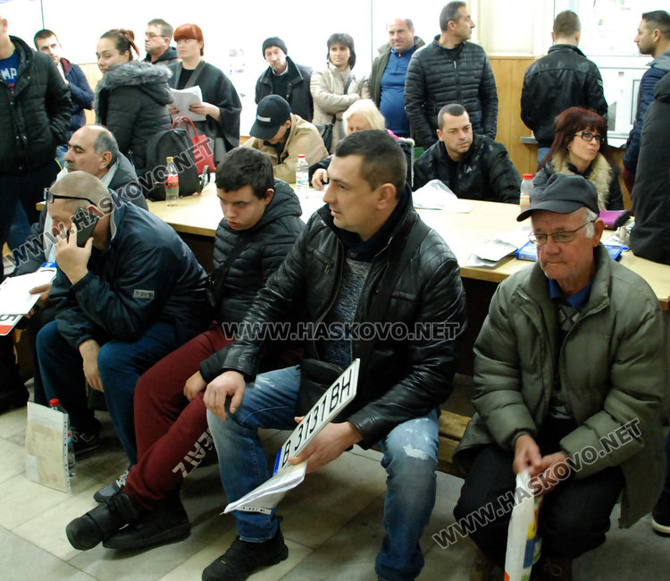 В КАТ регистрират на пълна пара заради пропуските през декември