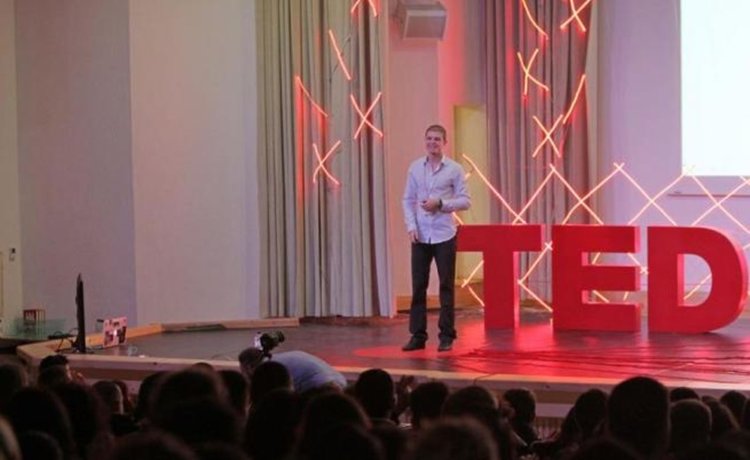 Младежът, който създаде най-доброто българско приложение