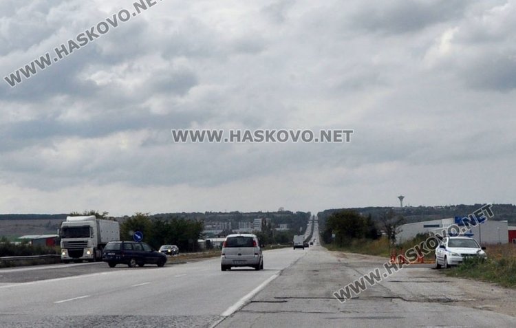 Обратен завой причини катастрофа между Хасково и Димитровград