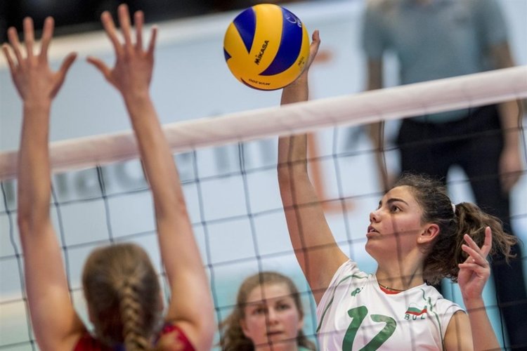 Девойките на волейболна "Арда" в зоните на републиканското първенство