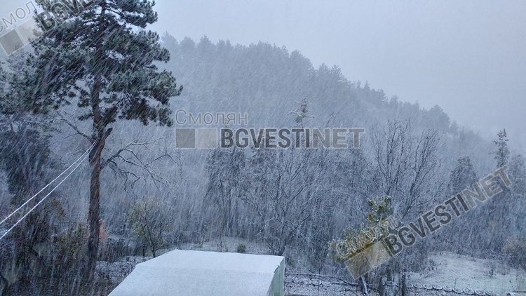 Понеделникът остава студен, жълт код за сняг в половин България