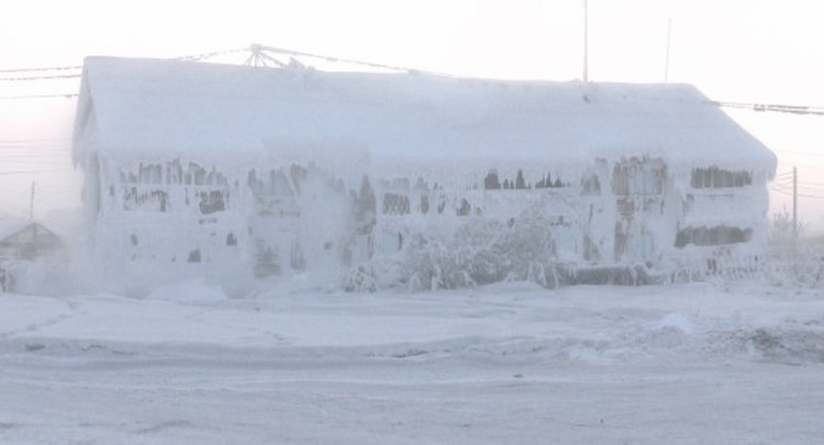 Жителите на най-студеното населено място преживяха температура от -62 градуса (видео)