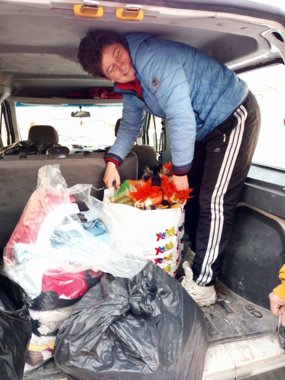 Жените от Дамски клуб"Райковски копринки" събраха нови и красиви неща, които ще помогнат на семействата