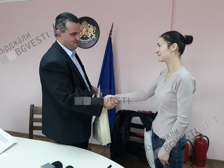 Рекордните 20 000 лева събра кампанията „Да подарим надежда за Коледа“в Кърджали